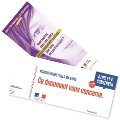 enveloppe et brochure